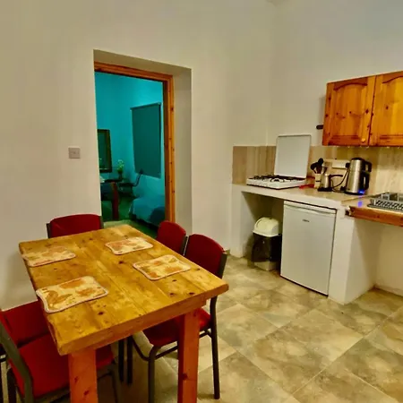 לינה וארוחת בוקר Hera Palace Boutique *