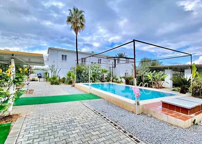 Alojamento de Acomodação e Pequeno-almoço Hera Palace Boutique *