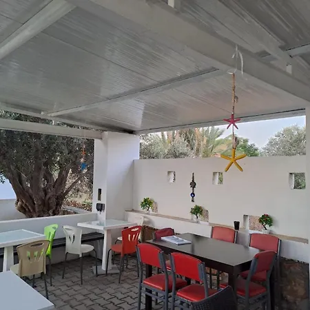 לינה וארוחת בוקר Hera Palace Boutique *